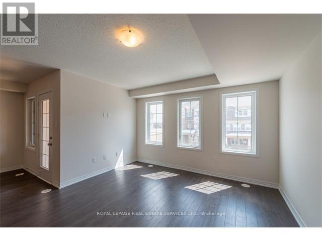 229 Ellen Davidson Drive, Oakville, Ontario  L6M 0V1 - Photo 4 - W13489894