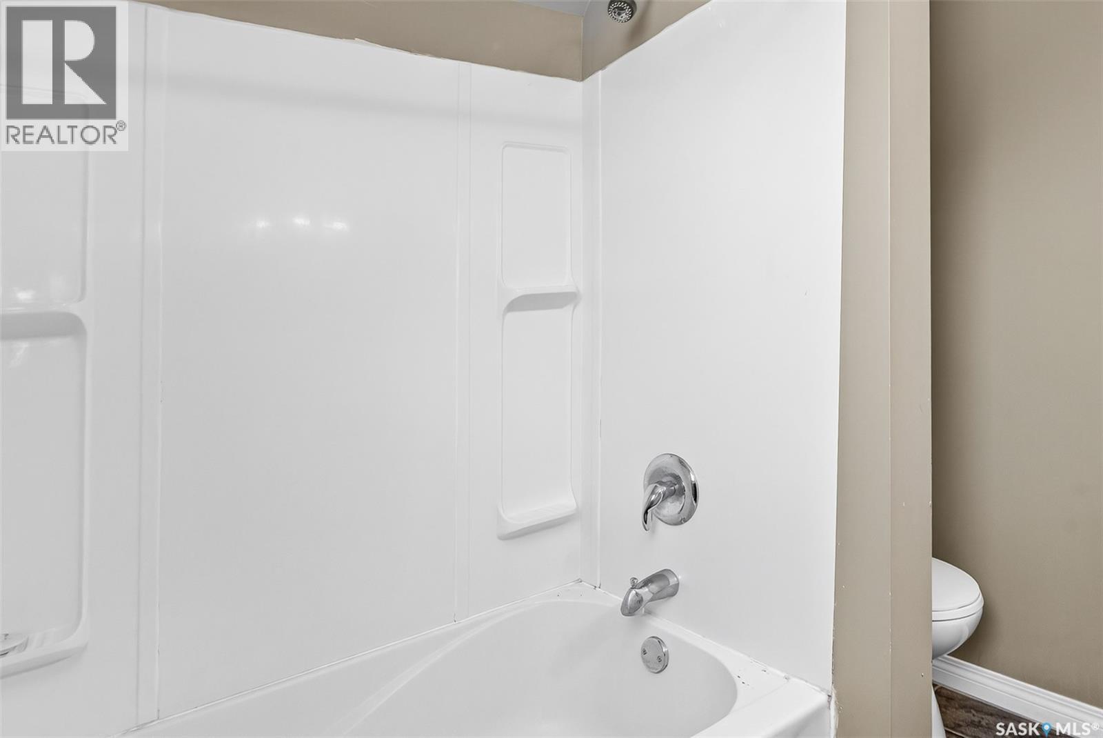 524 Saskatchewan Street W, Moose Jaw, Saskatchewan  S6H 0V5 - Photo 31 - SK040695