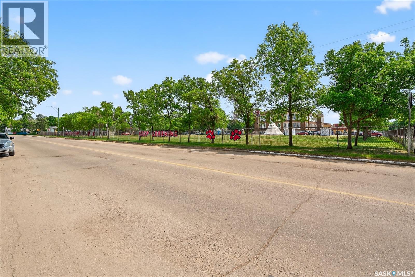 524 Saskatchewan Street W, Moose Jaw, Saskatchewan  S6H 0V5 - Photo 5 - SK040695