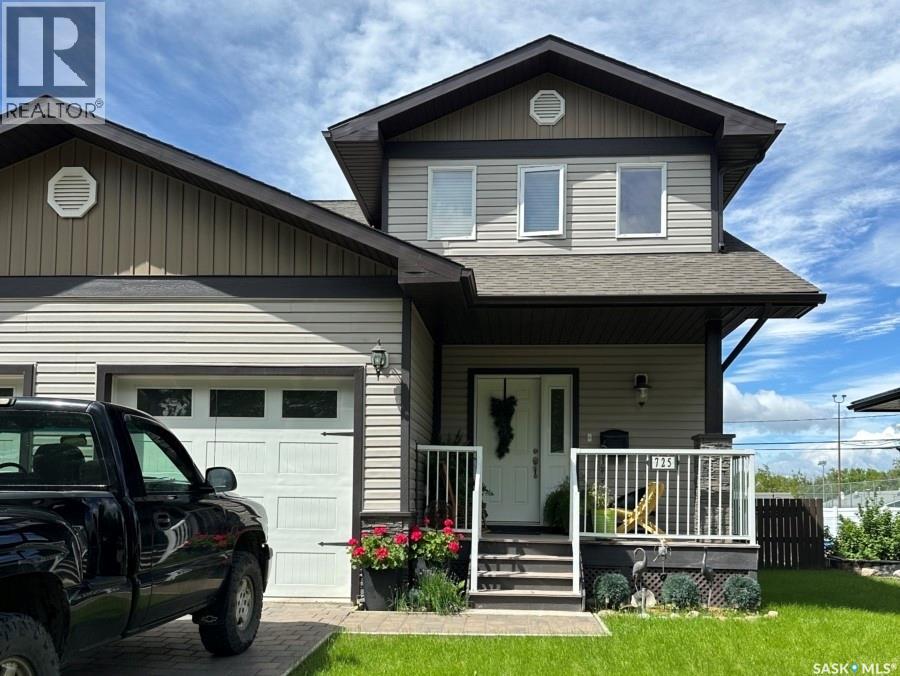 725 Centre STREET, Shaunavon, Saskatchewan