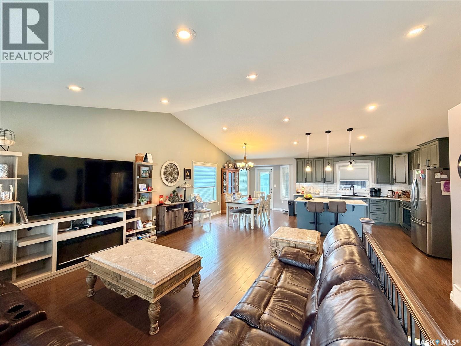 2326 Buhler Bay, North Battleford, Saskatchewan  S9A 1J2 - Photo 4 - SK040642