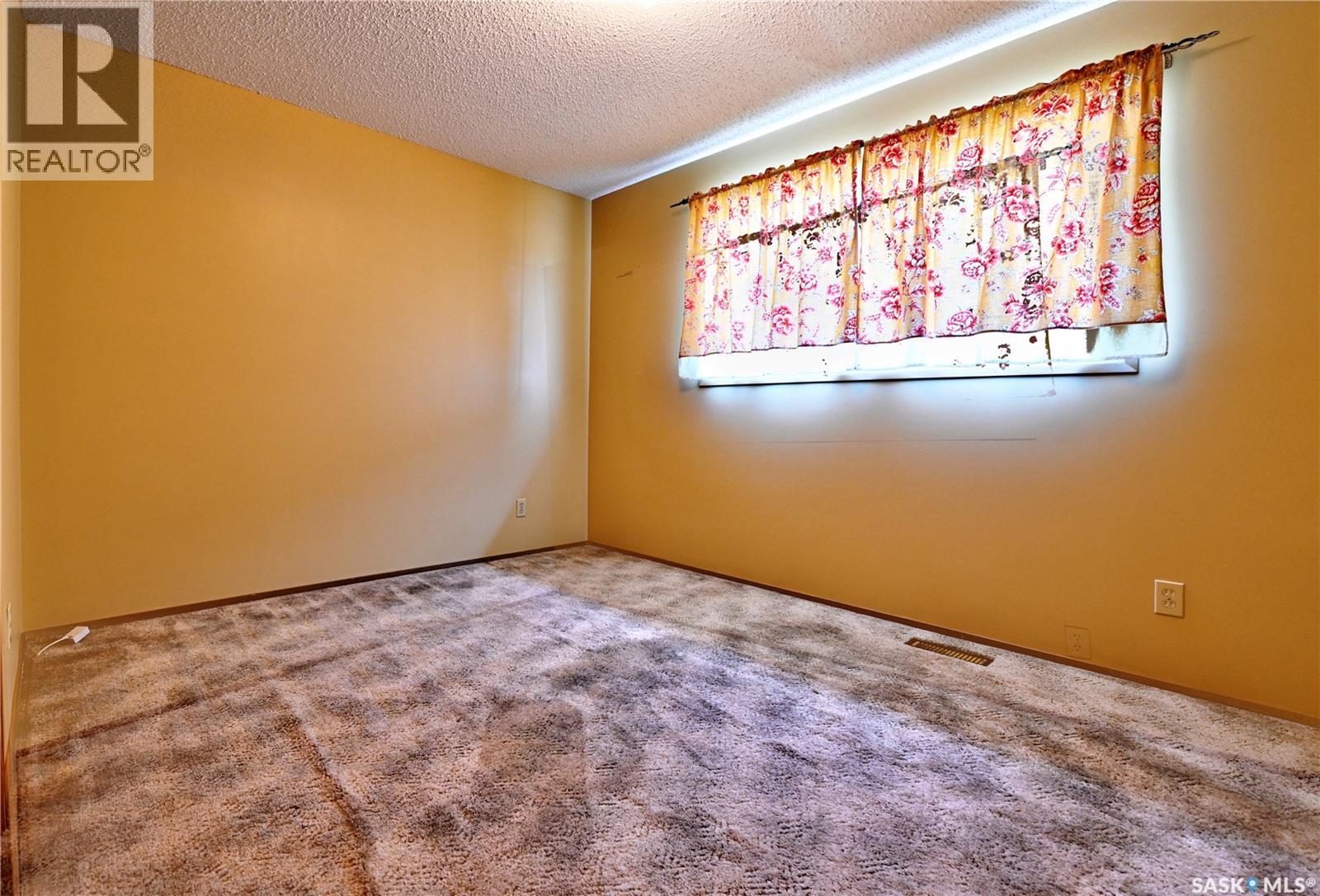 50 Robinson Crescent, Saskatoon, Saskatchewan  S7L 6N9 - Photo 11 - SK040600