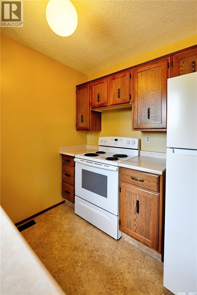 50 Robinson Crescent, Saskatoon, Saskatchewan  S7L 6N9 - Photo 4 - SK040600