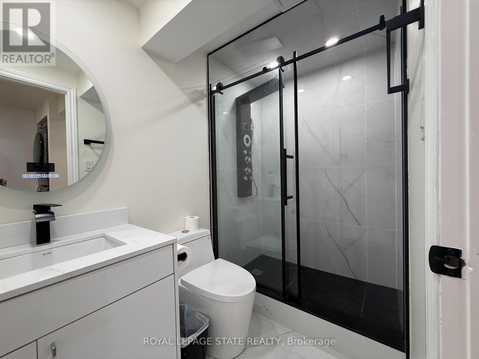 Lower Unit - 4 Waterside Drive, Hamilton, Ontario  L8E 5T9 - Photo 14 - X13489576
