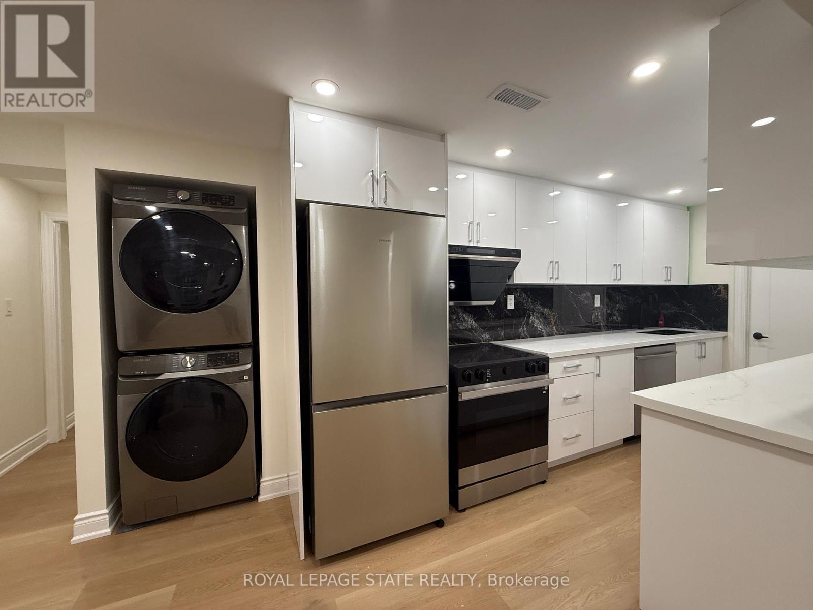 Lower Unit - 4 Waterside Drive, Hamilton, Ontario  L8E 5T9 - Photo 8 - X13489576