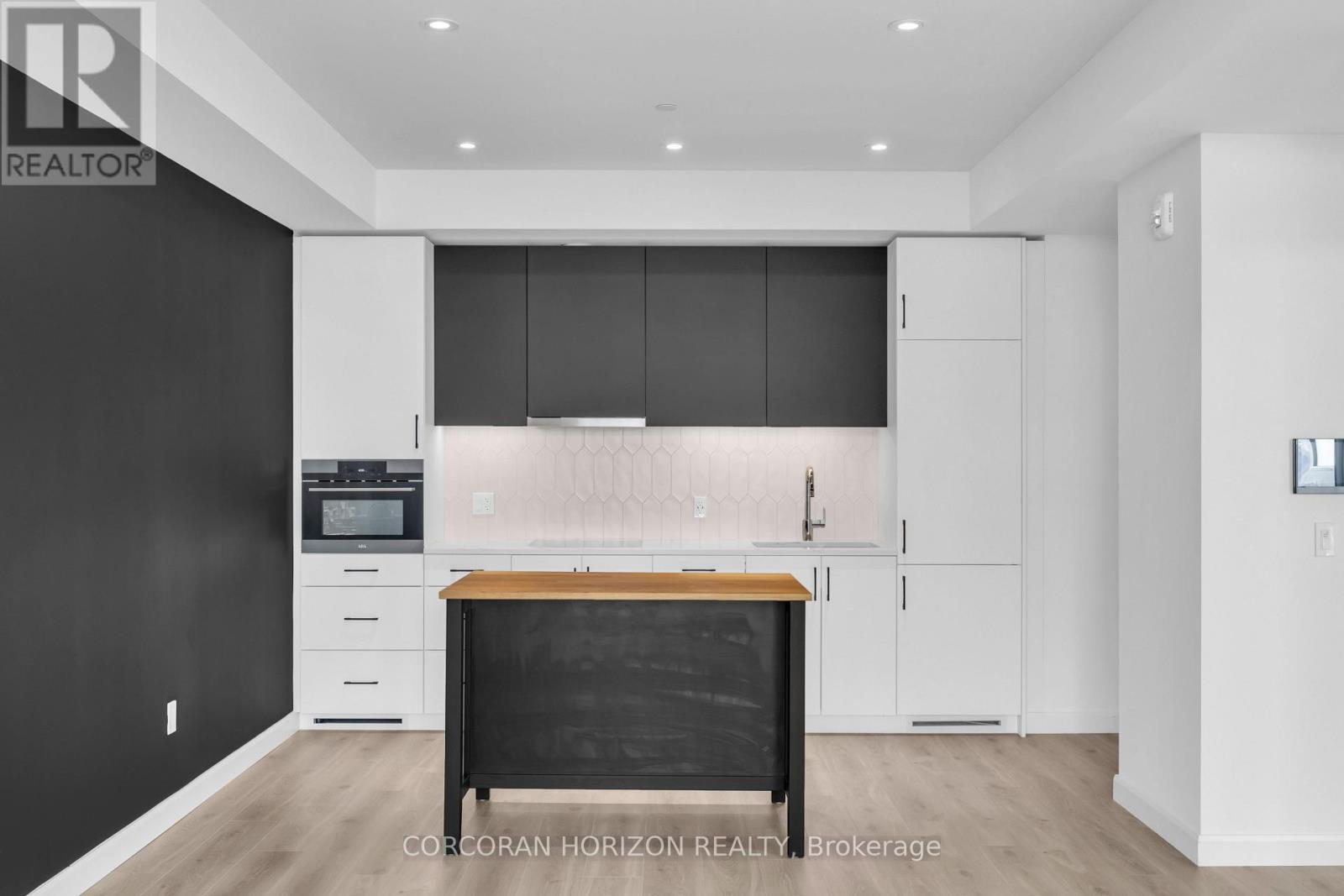 1708 - 741 KING STREET W, Kitchener, Ontario