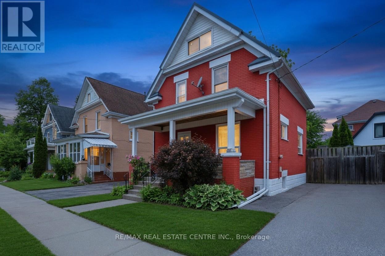 140 PETER STREET, Kitchener, Ontario