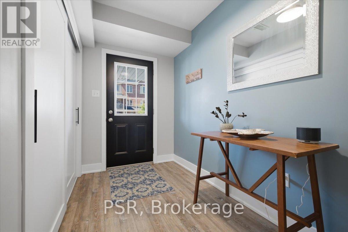 12 Hiscott Drive, Hamilton, Ontario  L8B 0A2 - Photo 5 - X13489814