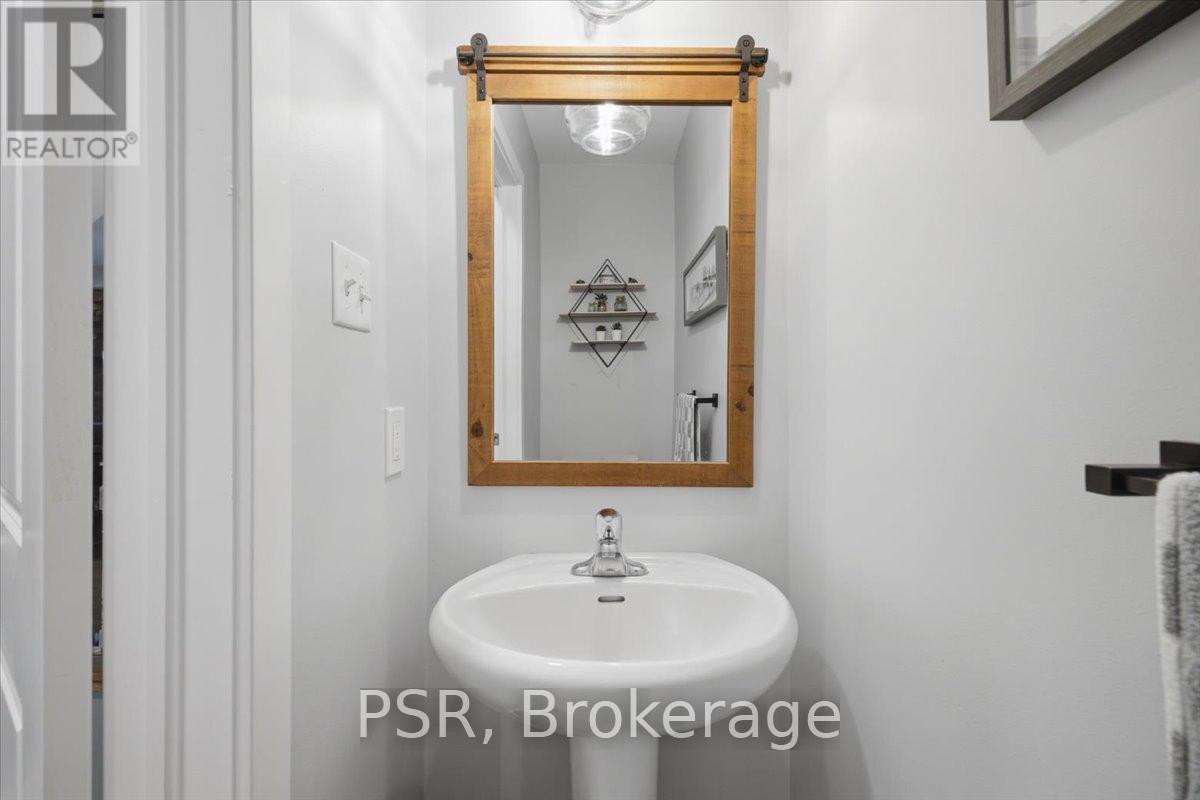 12 Hiscott Drive, Hamilton, Ontario  L8B 0A2 - Photo 9 - X13489814