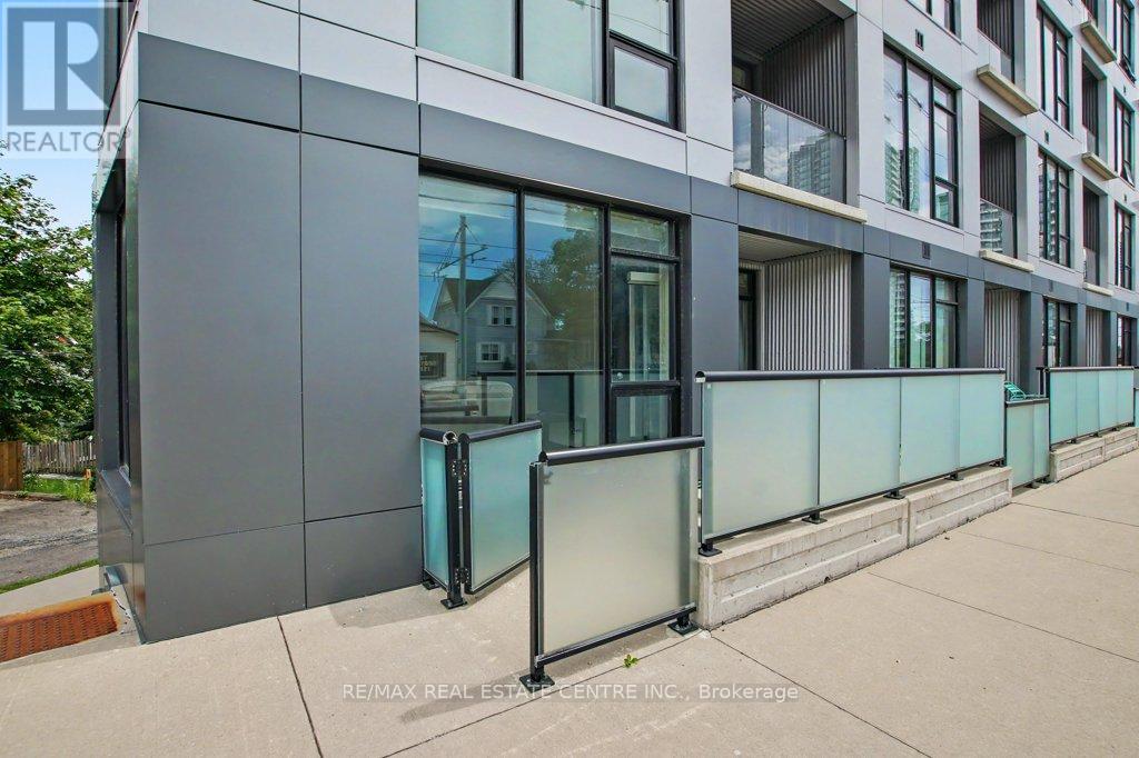 101 - 690 KING STREET W, Kitchener, Ontario