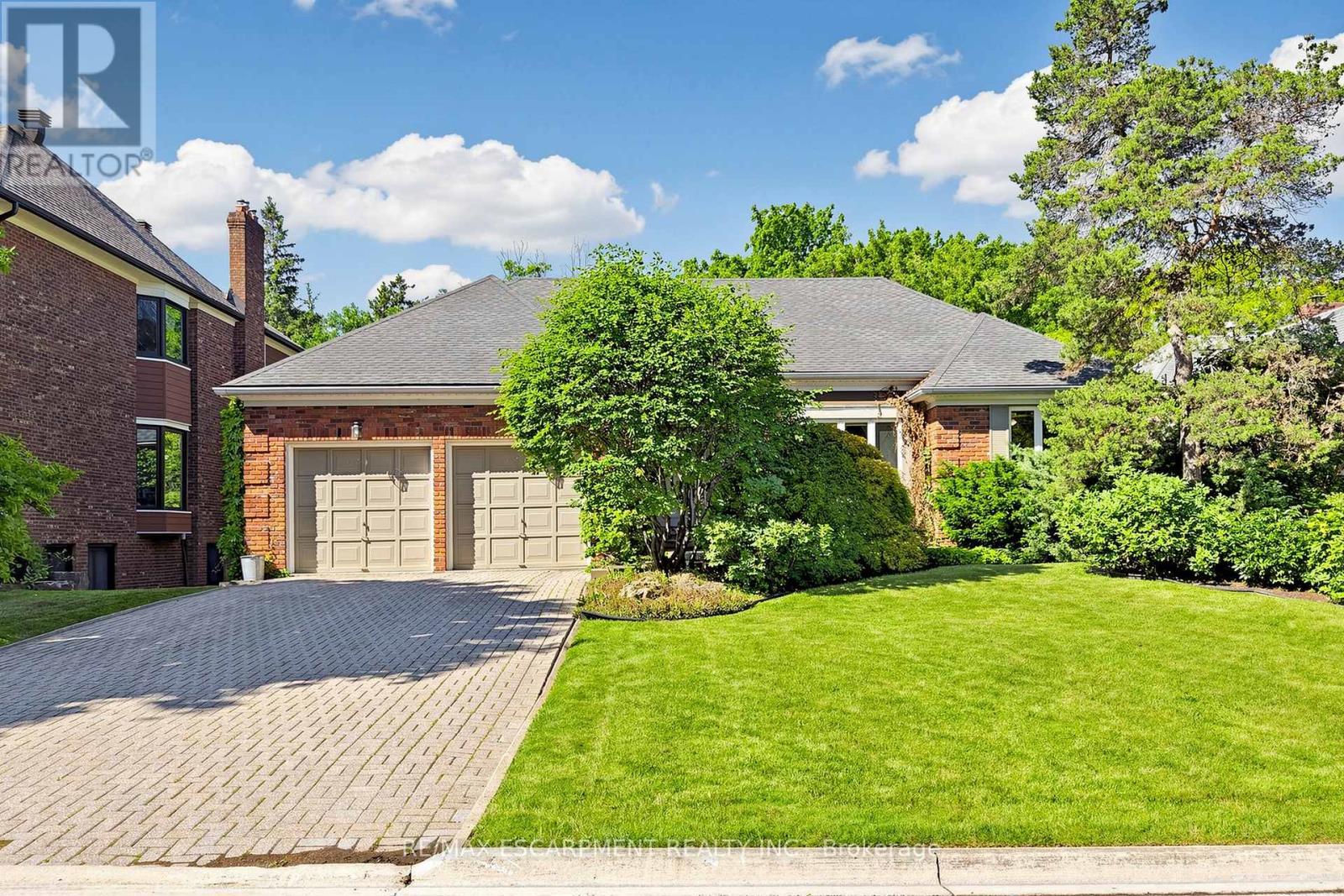 17 FLANDERS DRIVE, Hamilton, Ontario