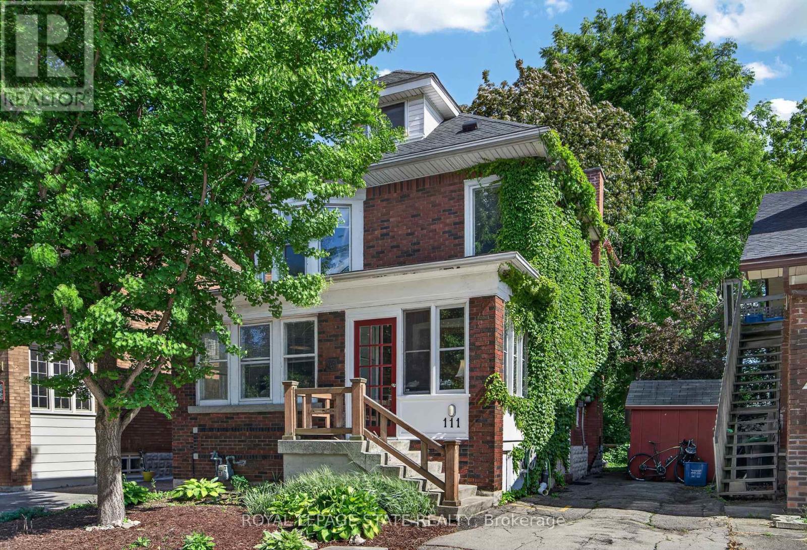 111 SOUTH OVAL, Hamilton, Ontario