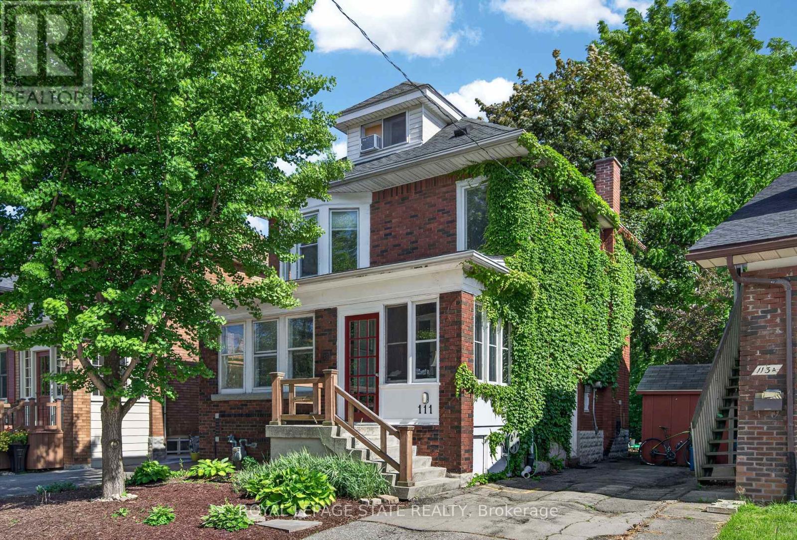 111 South Oval, Hamilton, Ontario  L8S 1R2 - Photo 2 - X13489918