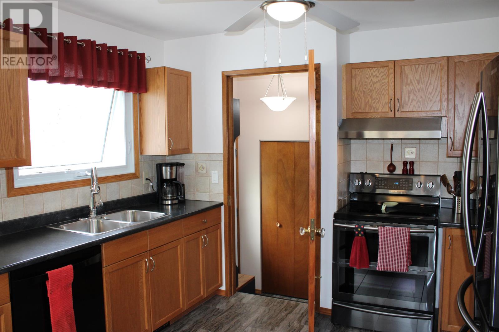 273 Fairbank Pl, Thunder Bay, Ontario  P7B 5M3 - Photo 9 - TB2601697
