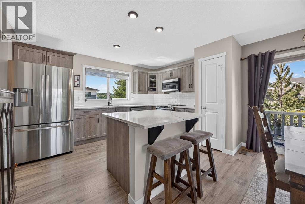 124 Sunvalley Road, Cochrane, Alberta  T4C 0X8 - Photo 14 - A2324126