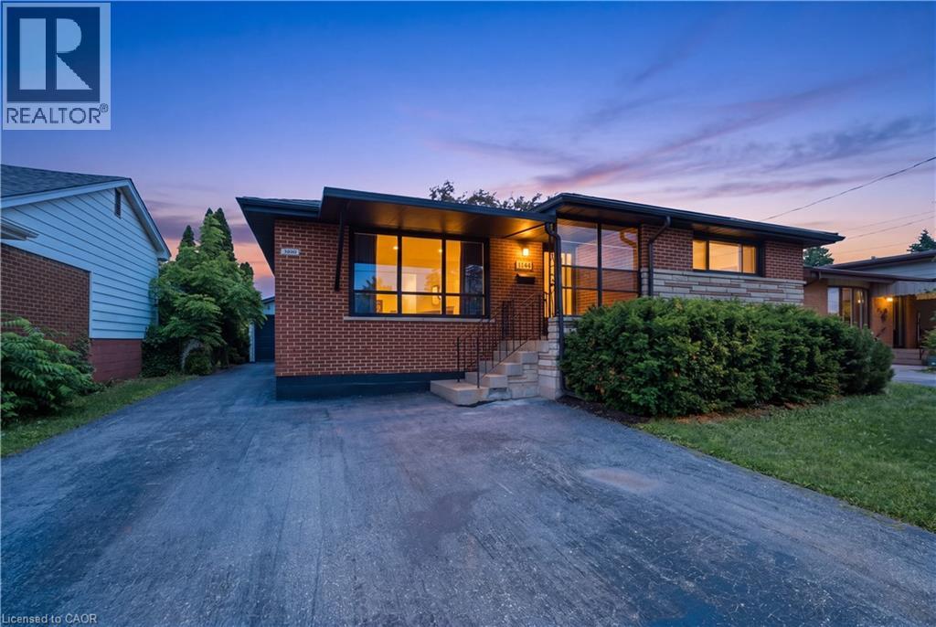1141 Mohawk Road E, Hamilton, Ontario  L8T 2S4 - Photo 3 - 40827893