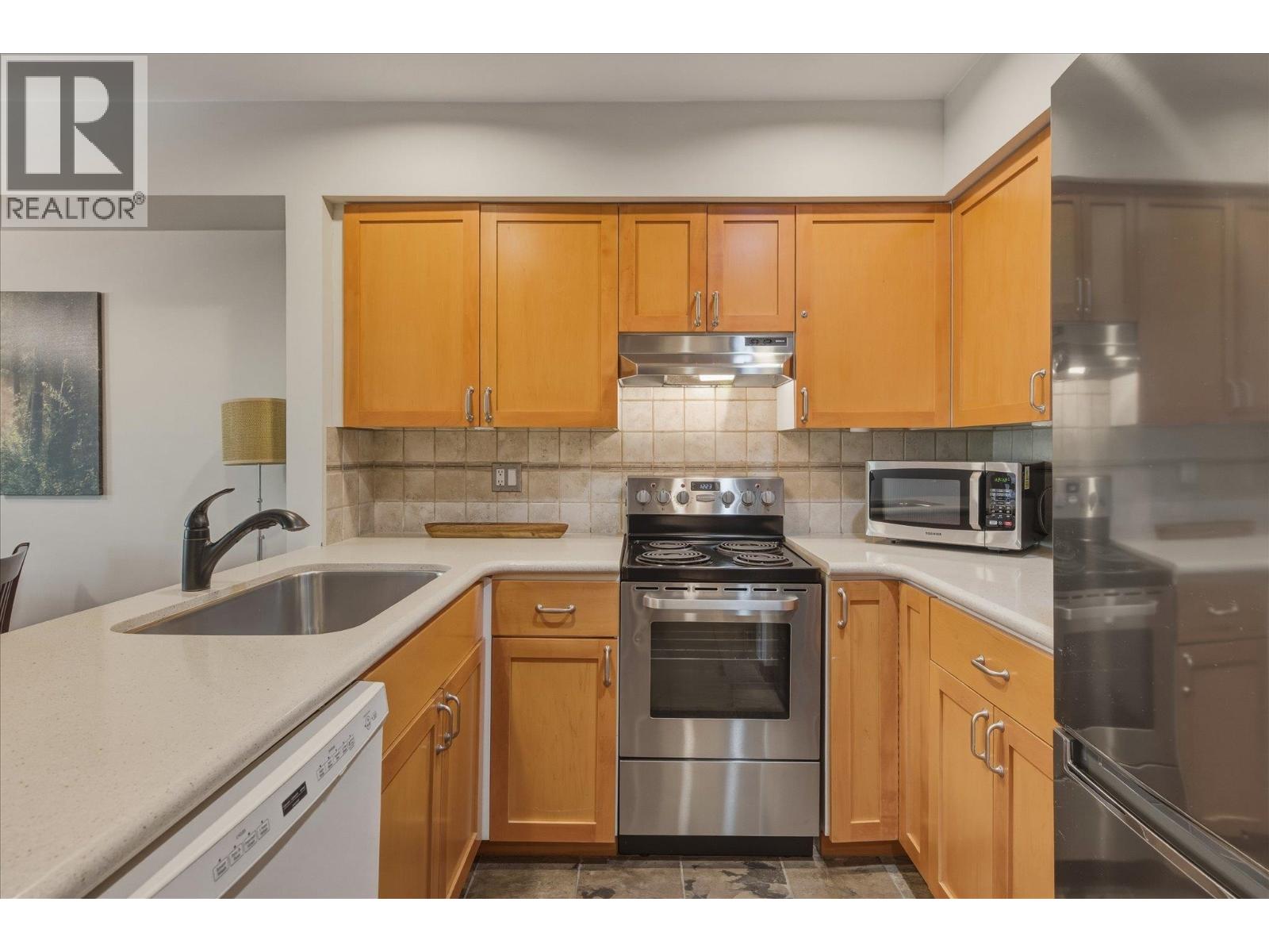 217 2050 Lake Placid Road, Whistler, British Columbia  V8E 0A8 - Photo 8 - R3139949