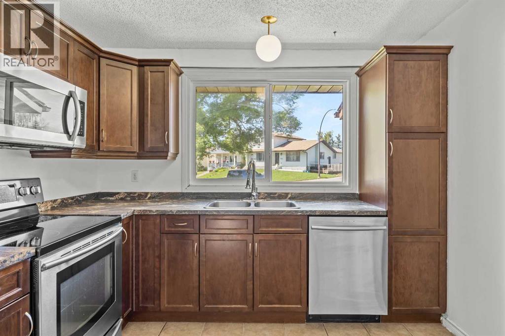 60 Ogmoor Crescent SE, Calgary, Alberta  T2C 2E9 - Photo 8 - A2321217