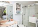 1088 Sunset Drive Unit# 312, Kelowna, BC V1Y 9W1