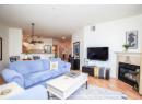 1088 Sunset Drive Unit# 312, Kelowna, BC V1Y 9W1