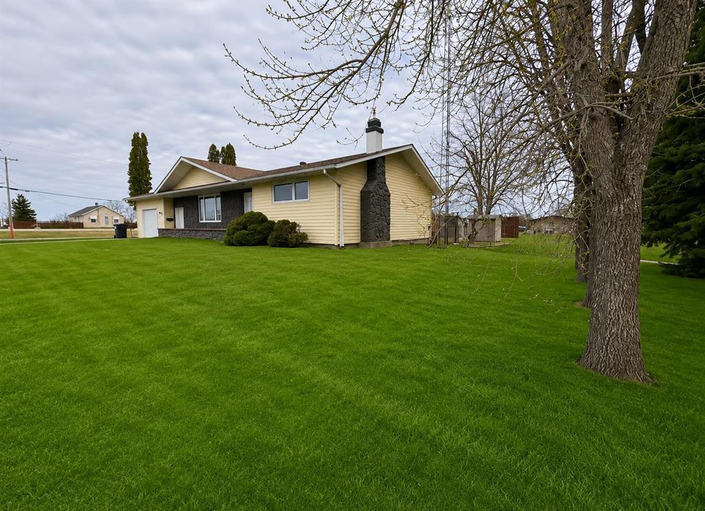 10 Centre Street, Melita, Manitoba  R0M 1L0 - Photo 0 - 202530024