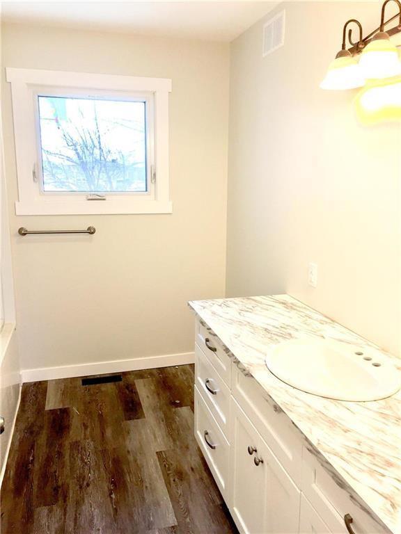 10 Centre Street, Melita, Manitoba  R0M 1L0 - Photo 25 - 202530024