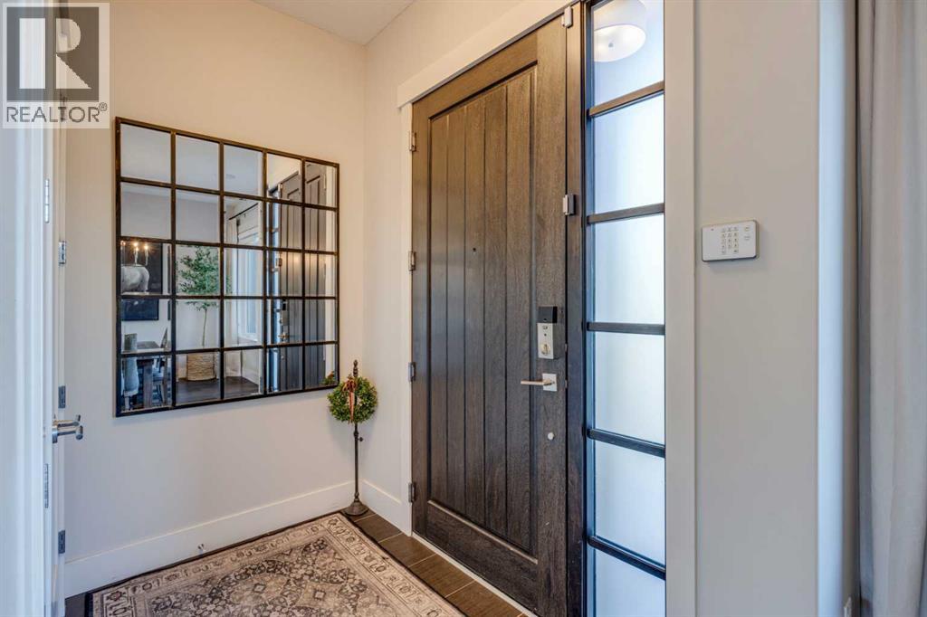 921 42 Street Sw, Calgary, Alberta  T3C 1Y9 - Photo 3 - A2323051