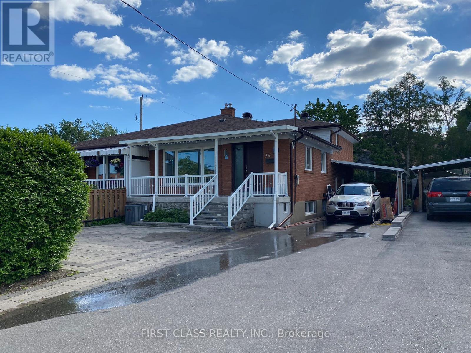 26 WILMINGTON AVENUE, Toronto, Ontario