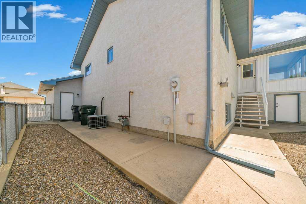 48 Park Meadows Court Se, Medicine Hat, Alberta  T1B 4C3 - Photo 32 - A2323896