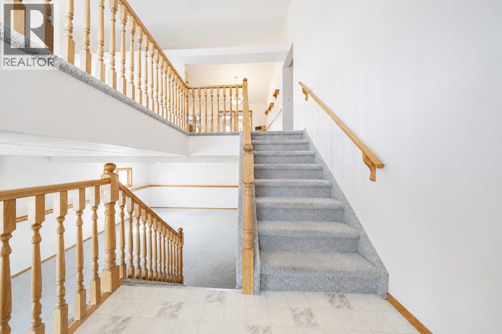 48 Park Meadows Court Se, Medicine Hat, Alberta  T1B 4C3 - Photo 5 - A2323896