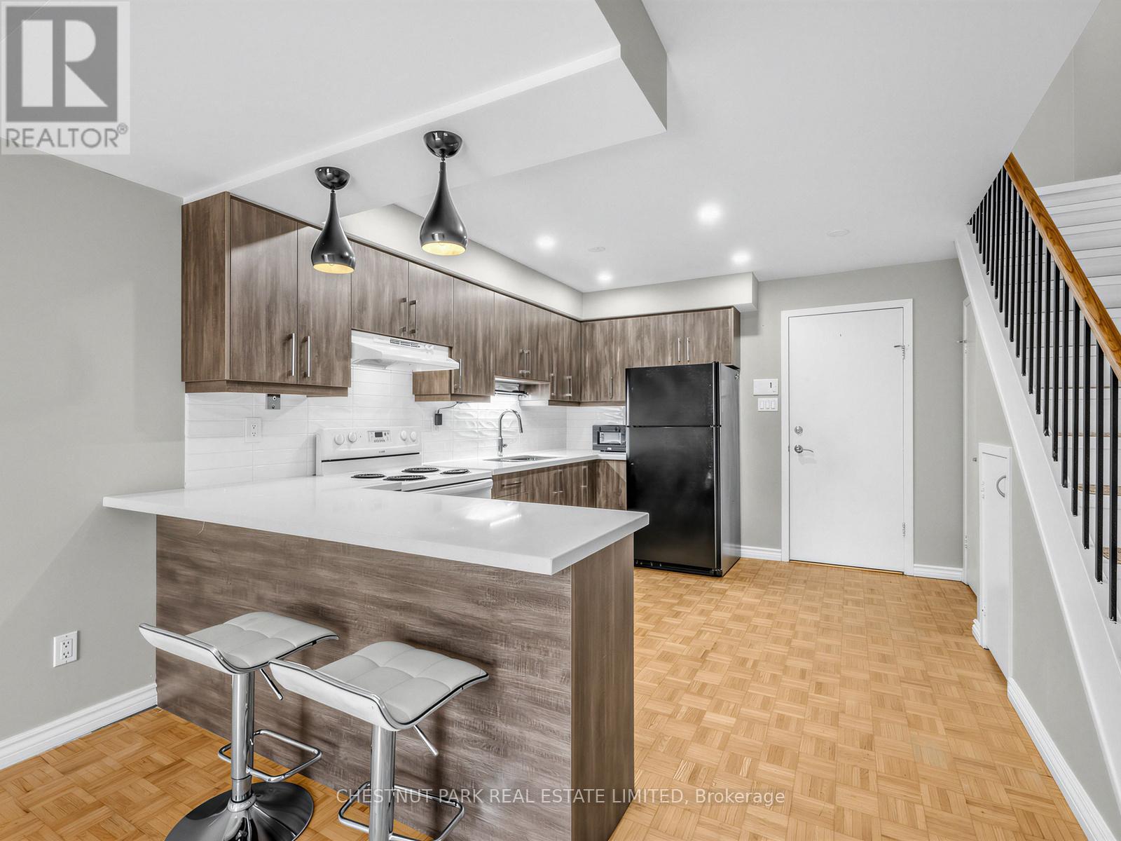 3 - 880 Broadview Avenue, Toronto (Playter Estates-Danforth), Ontario  M4K 2R1 - Photo 2 - E13490116