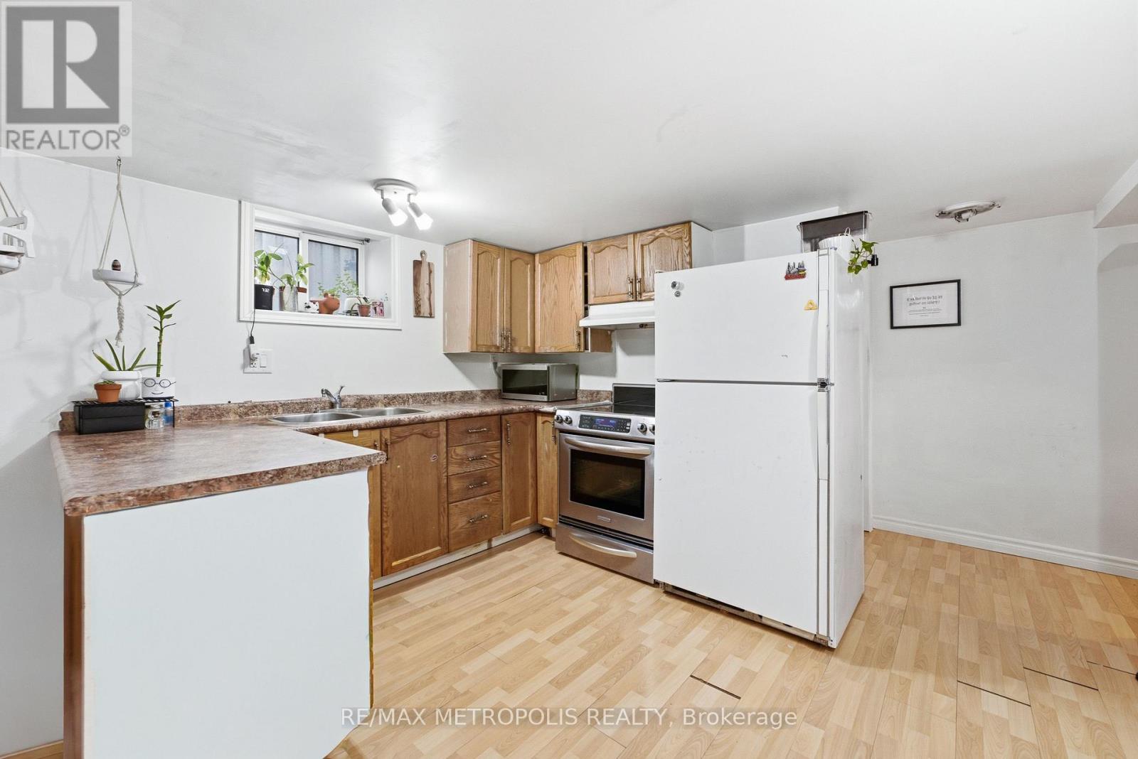 Bsmt - 312 Palmerston Avenue, Whitby, Ontario  L1N 3E9 - Photo 2 - E13490124
