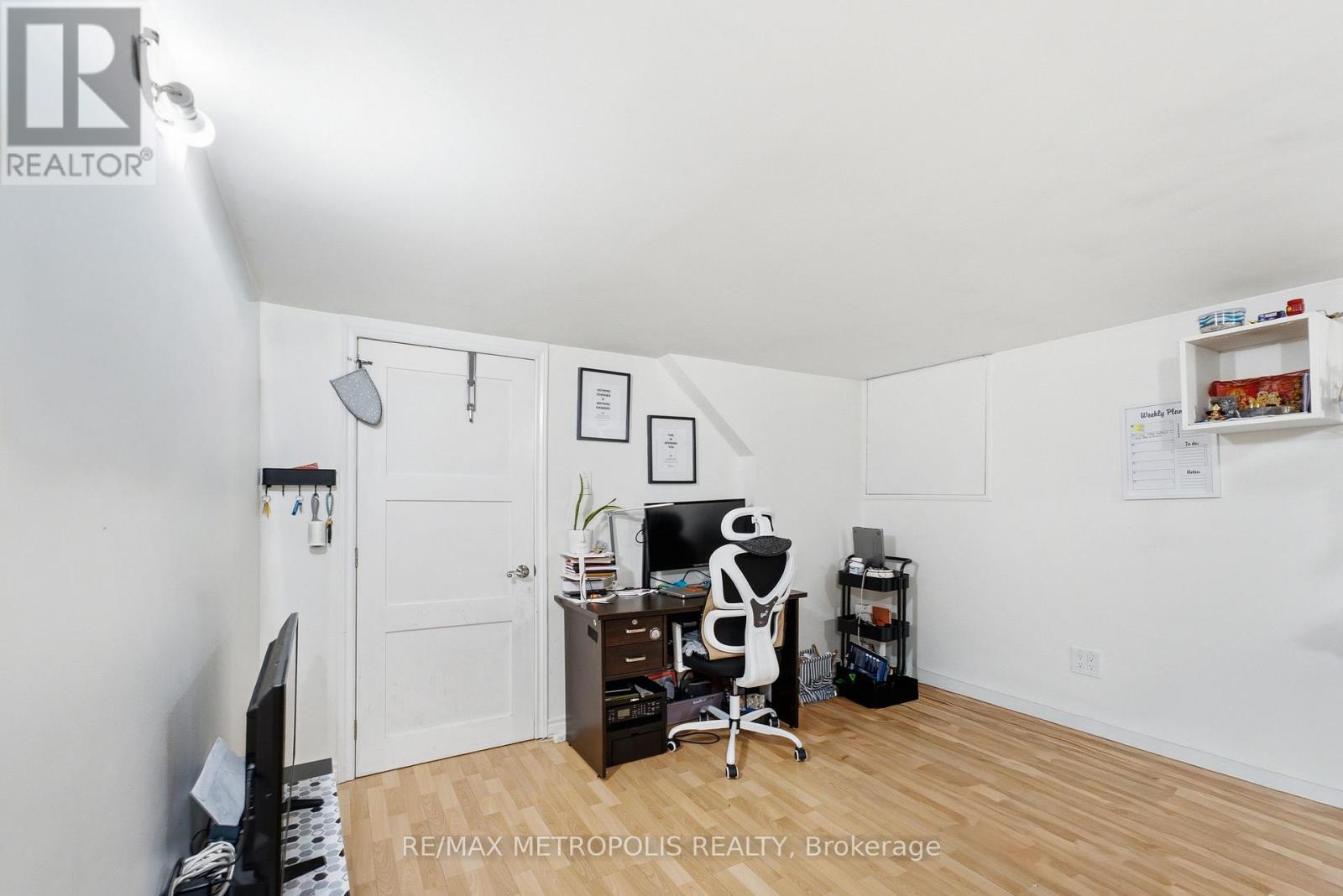Bsmt - 312 Palmerston Avenue, Whitby, Ontario  L1N 3E9 - Photo 3 - E13490124