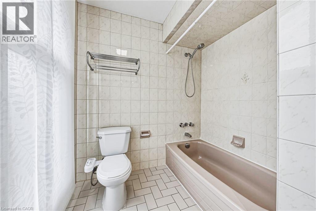 21 Moss Boulevard, Dundas, Ontario  L9H 6S3 - Photo 22 - 40842727