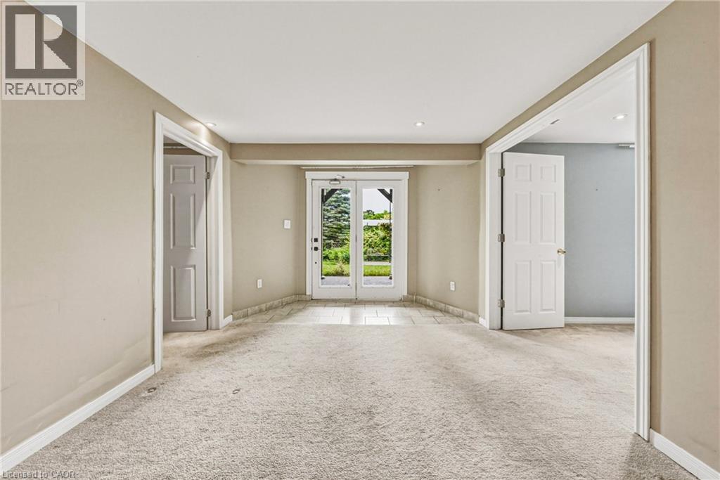 21 Moss Boulevard, Dundas, Ontario  L9H 6S3 - Photo 32 - 40842727