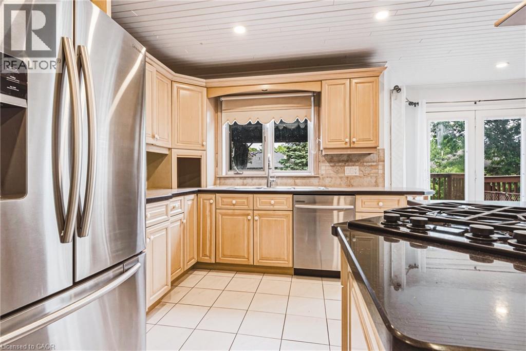 21 Moss Boulevard, Dundas, Ontario  L9H 6S3 - Photo 8 - 40842727