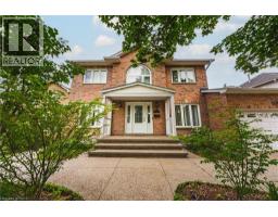 21 MOSS Boulevard, Dundas, Ontario