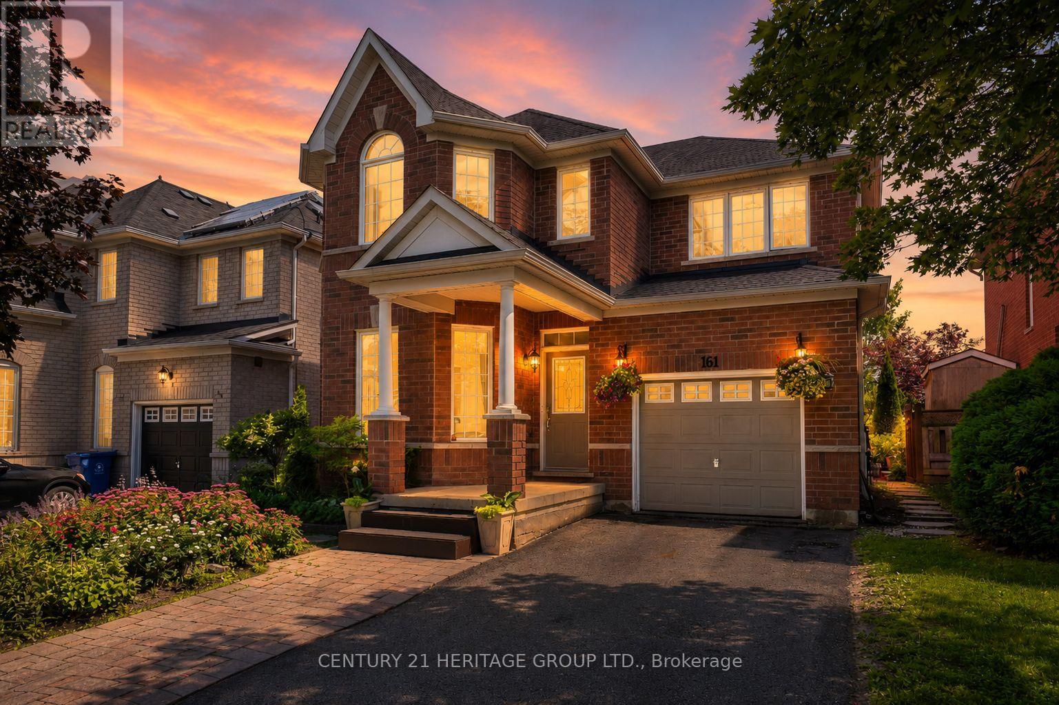 161 Alfred Smith Way, Newmarket, Ontario  L3X 3C2 - Photo 2 - N13490022