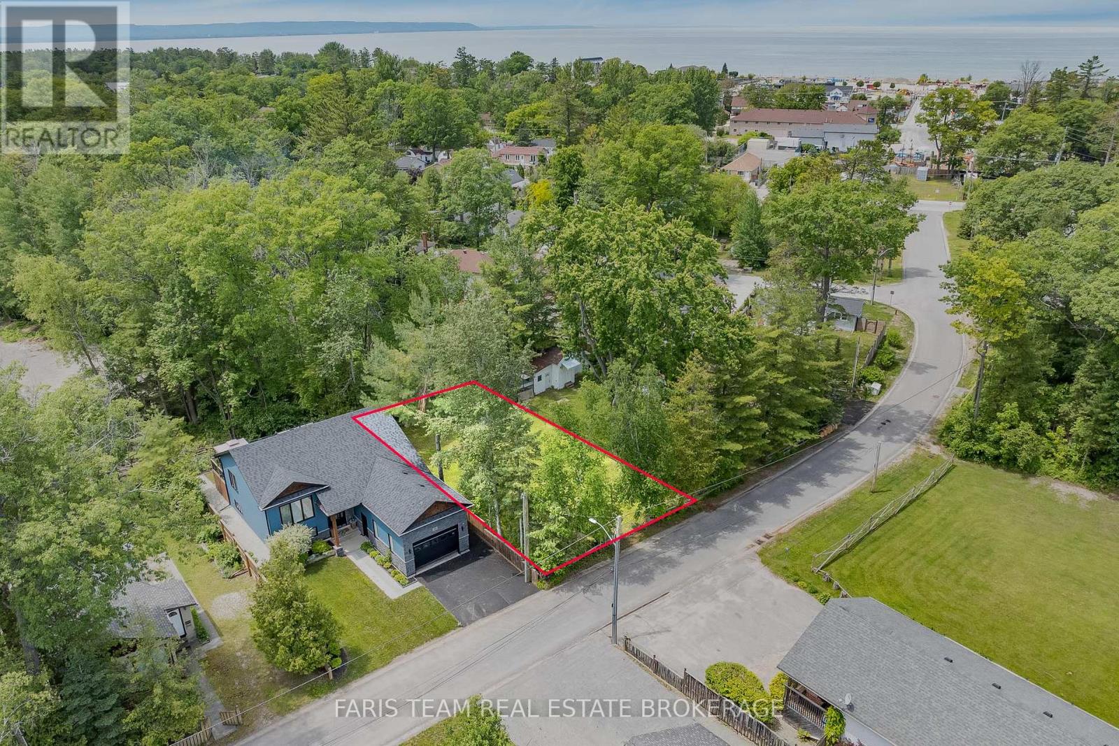 40 Nancy Street, Wasaga Beach, Ontario  L9Z 2K4 - Photo 1 - S13489982