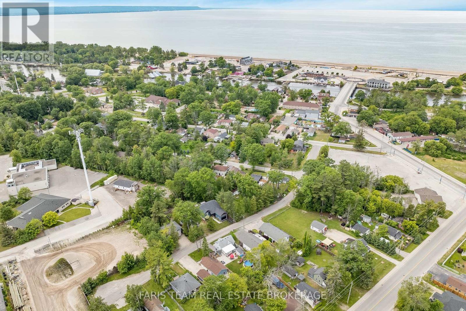 40 Nancy Street, Wasaga Beach, Ontario  L9Z 2K4 - Photo 11 - S13489982