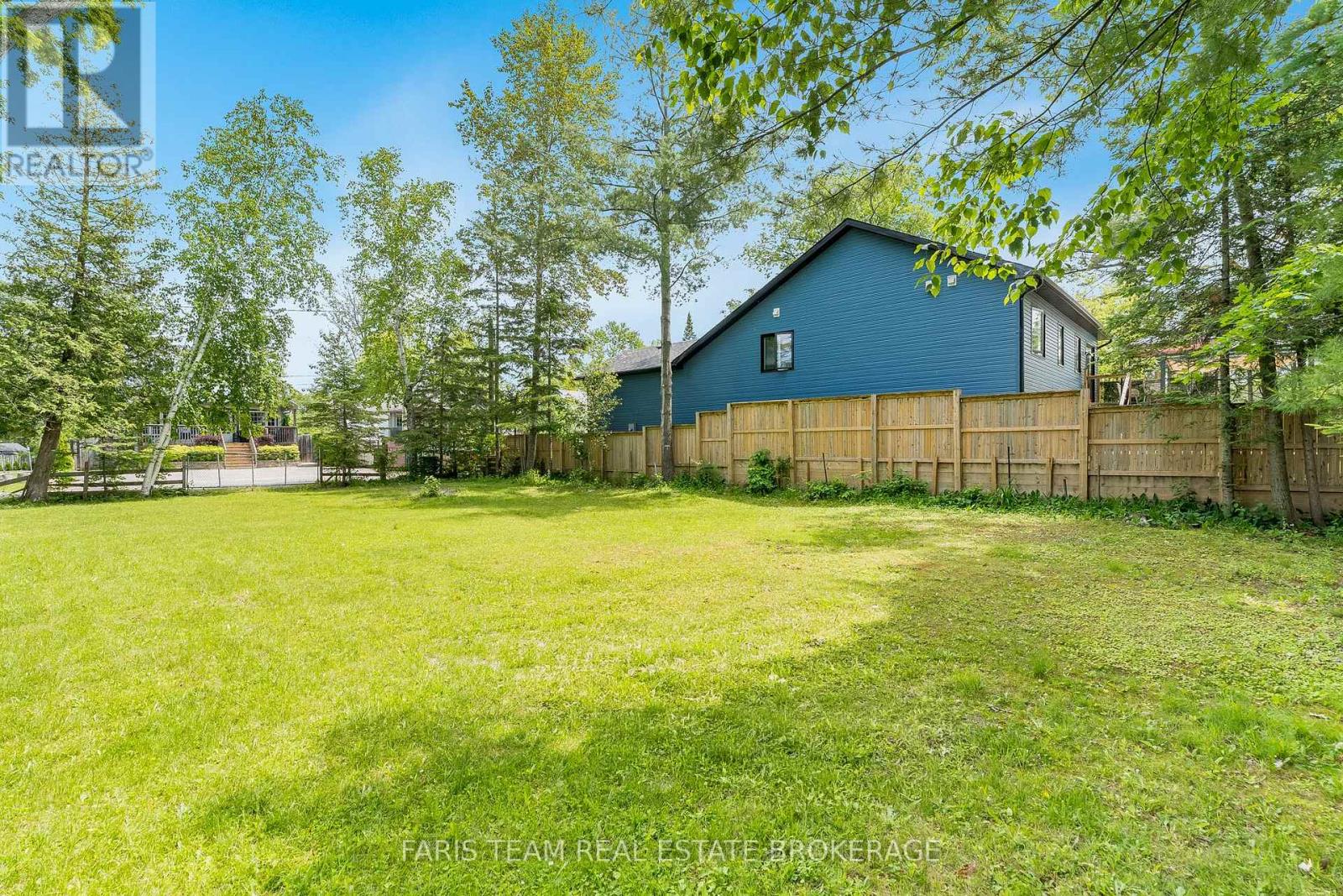 40 Nancy Street, Wasaga Beach, Ontario  L9Z 2K4 - Photo 6 - S13489982