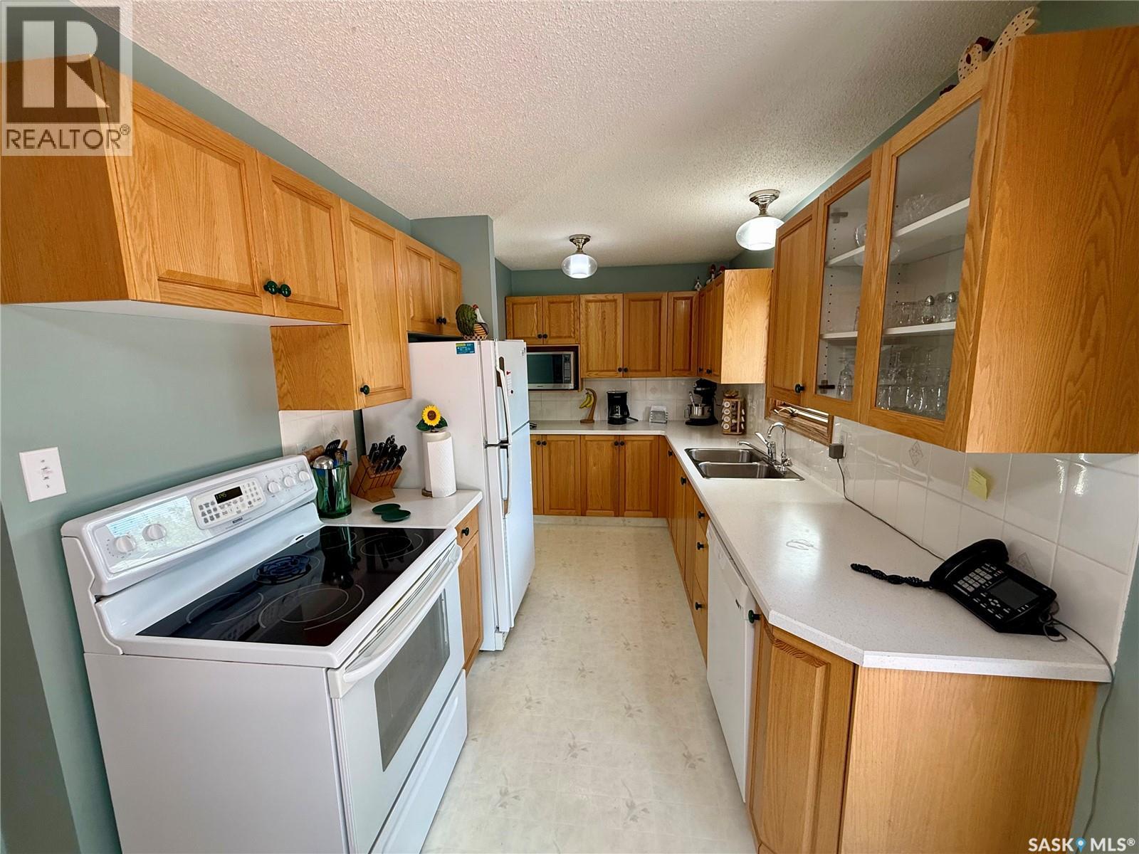 15 Fuhrmann Crescent, Regina, Saskatchewan  S4R 5S4 - Photo 3 - SK040708