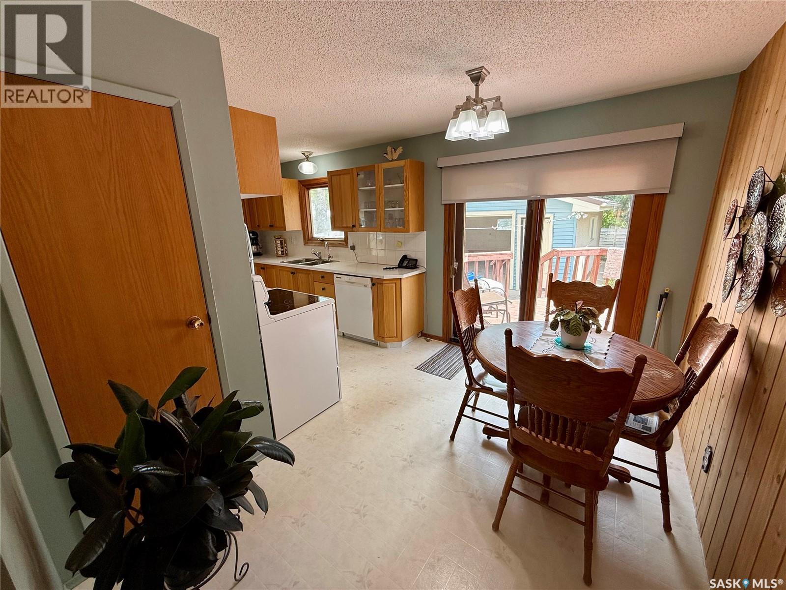 15 Fuhrmann Crescent, Regina, Saskatchewan  S4R 5S4 - Photo 6 - SK040708