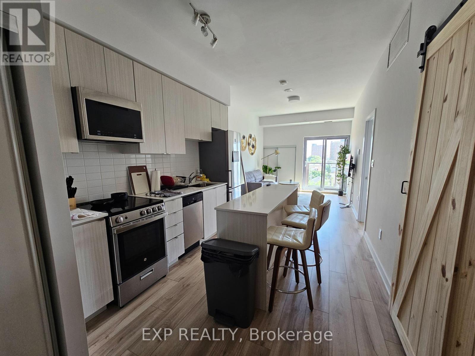 703 - 2433 Dufferin Street, Toronto, Ontario  M6E 0B4 - Photo 7 - W13489994