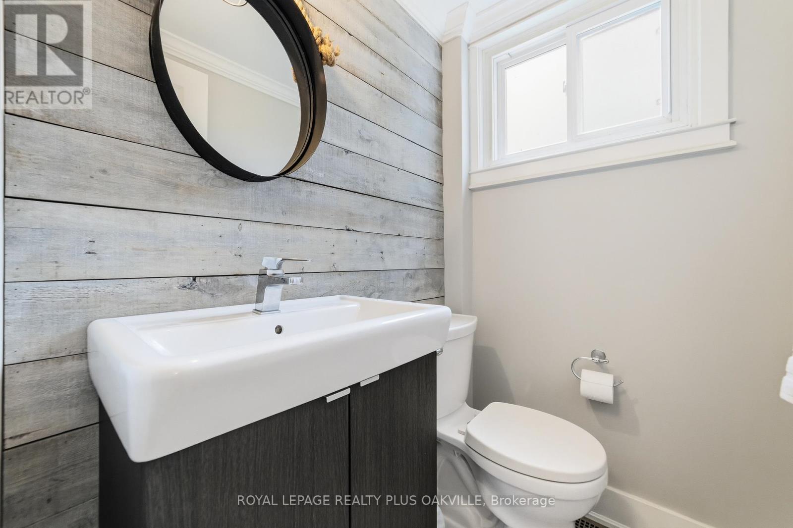 2073 Worthington Drive, Oakville, Ontario  L6L 1E2 - Photo 11 - W13490012