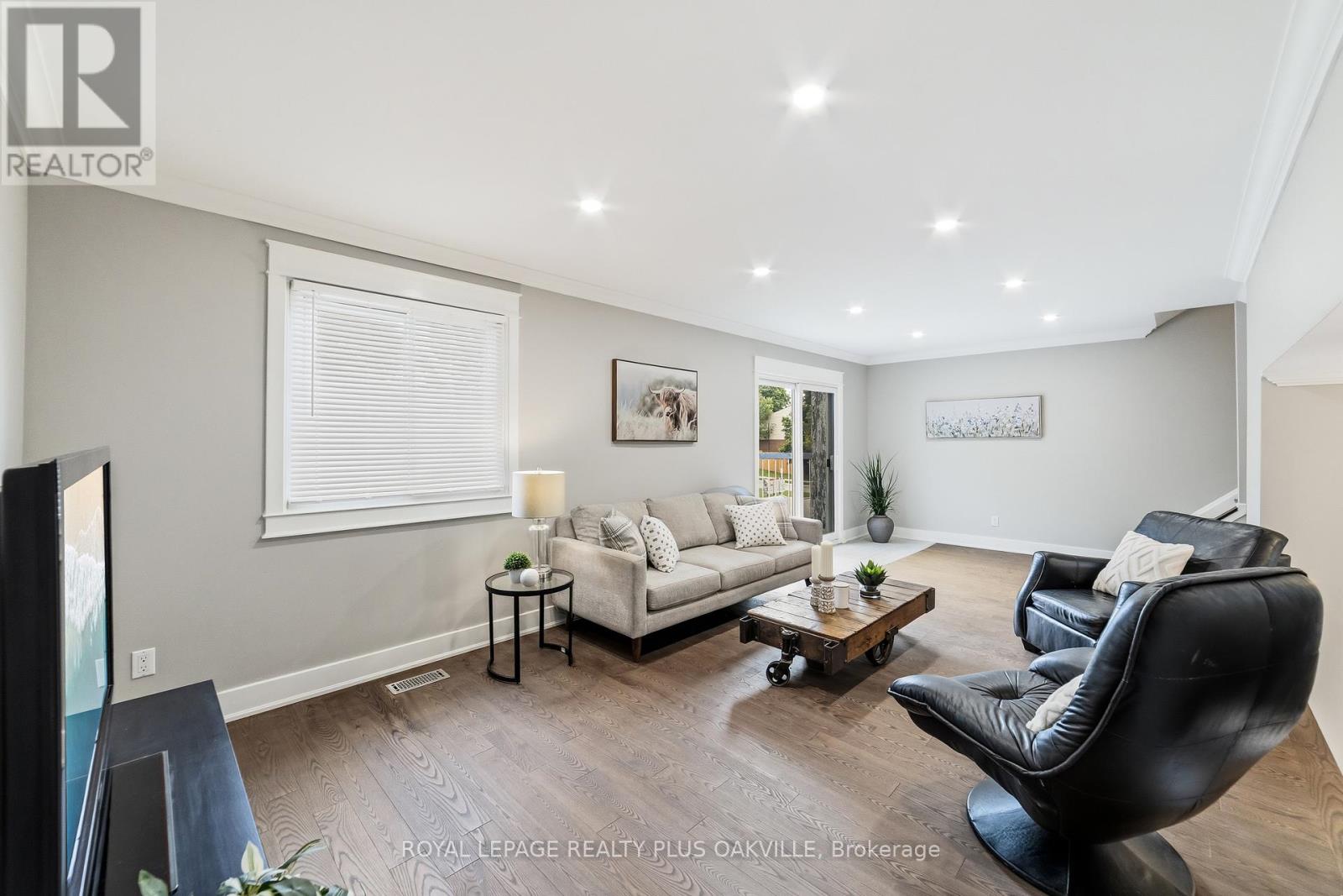 2073 Worthington Drive, Oakville, Ontario  L6L 1E2 - Photo 13 - W13490012