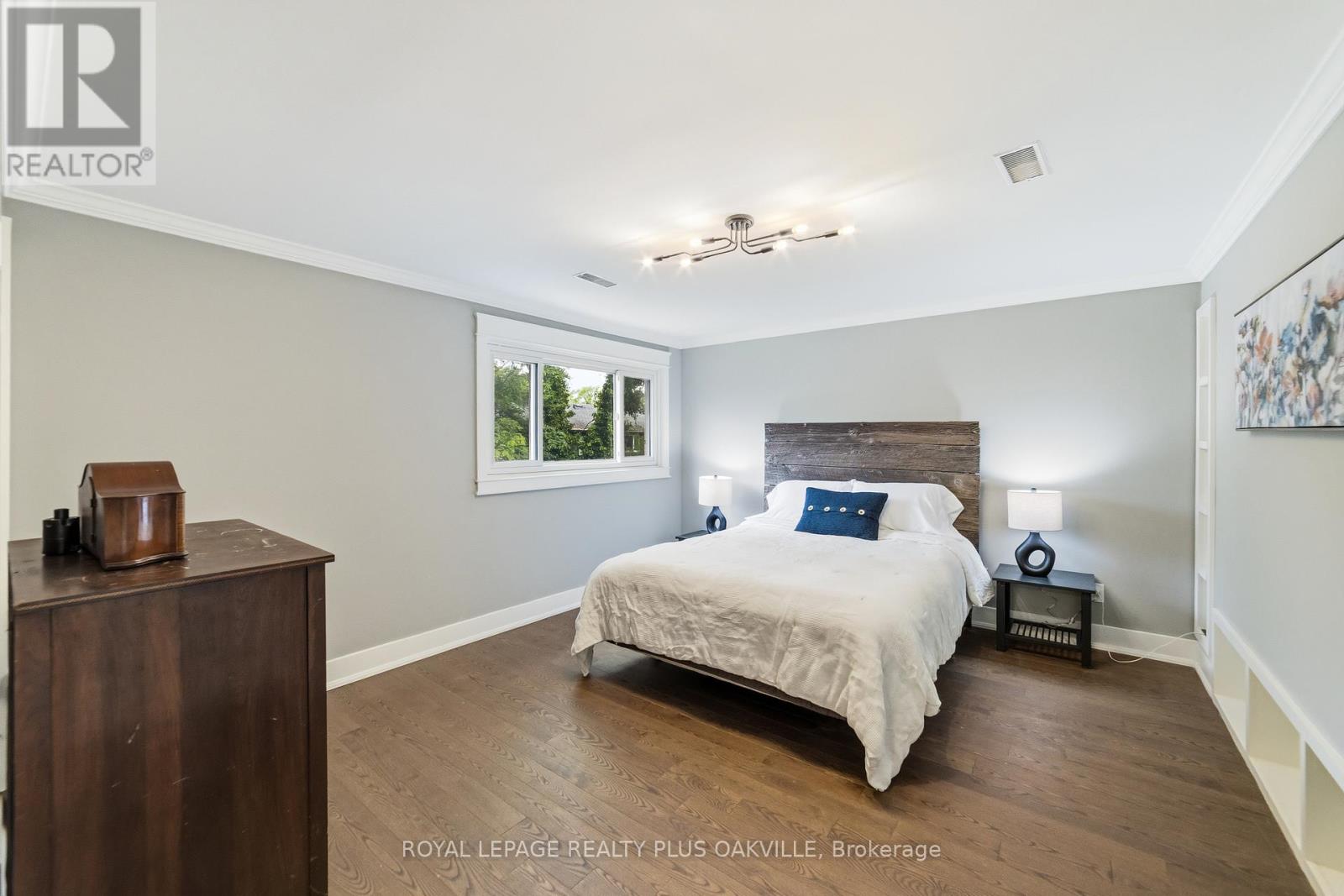 2073 Worthington Drive, Oakville, Ontario  L6L 1E2 - Photo 17 - W13490012