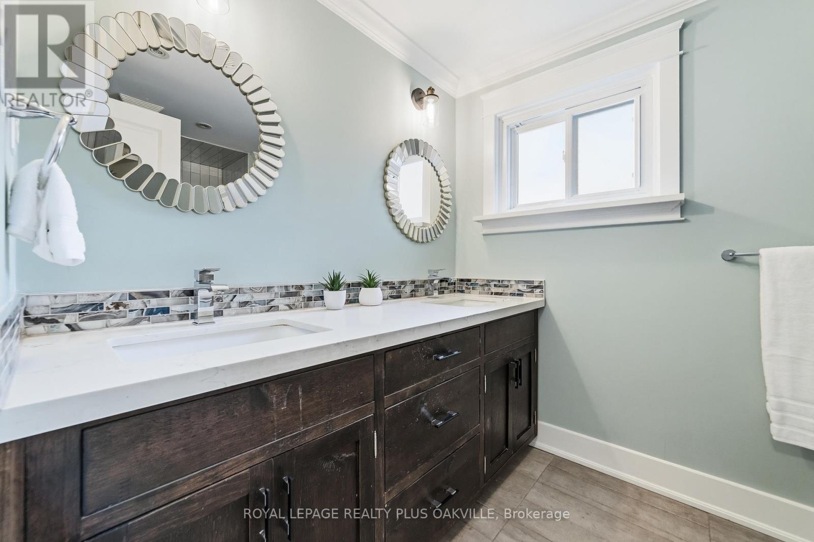 2073 Worthington Drive, Oakville, Ontario  L6L 1E2 - Photo 19 - W13490012