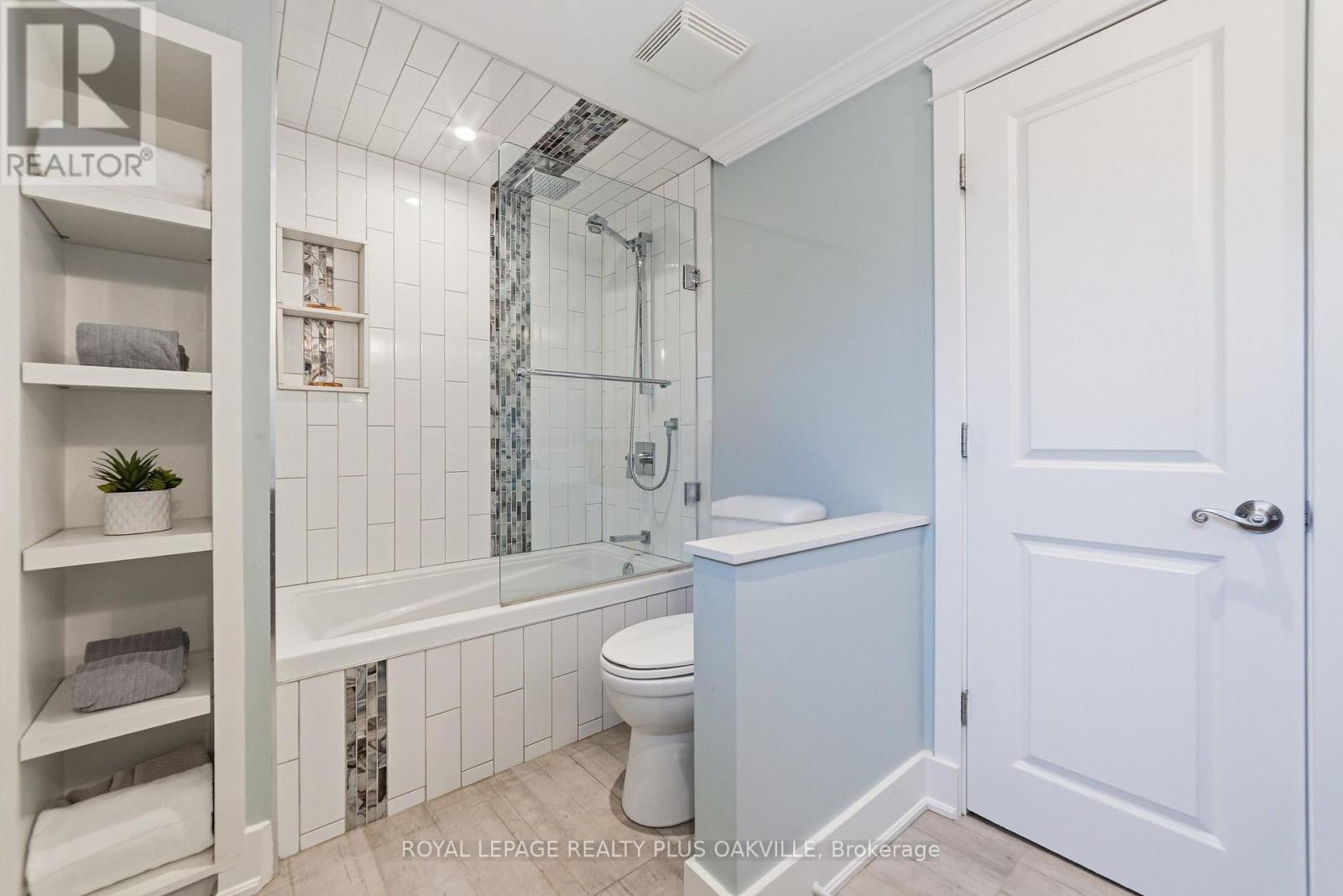 2073 Worthington Drive, Oakville, Ontario  L6L 1E2 - Photo 20 - W13490012