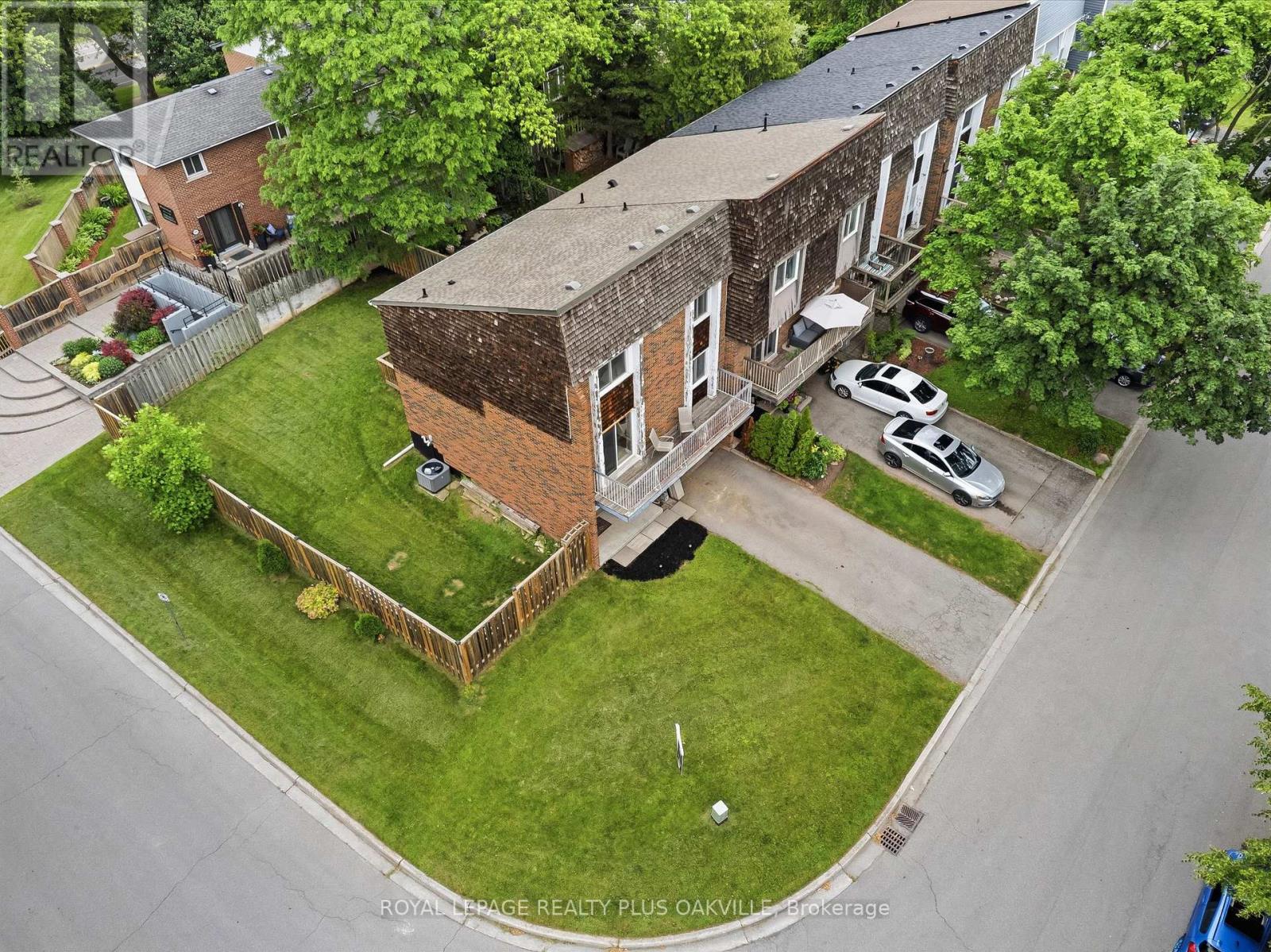 2073 Worthington Drive, Oakville, Ontario  L6L 1E2 - Photo 27 - W13490012